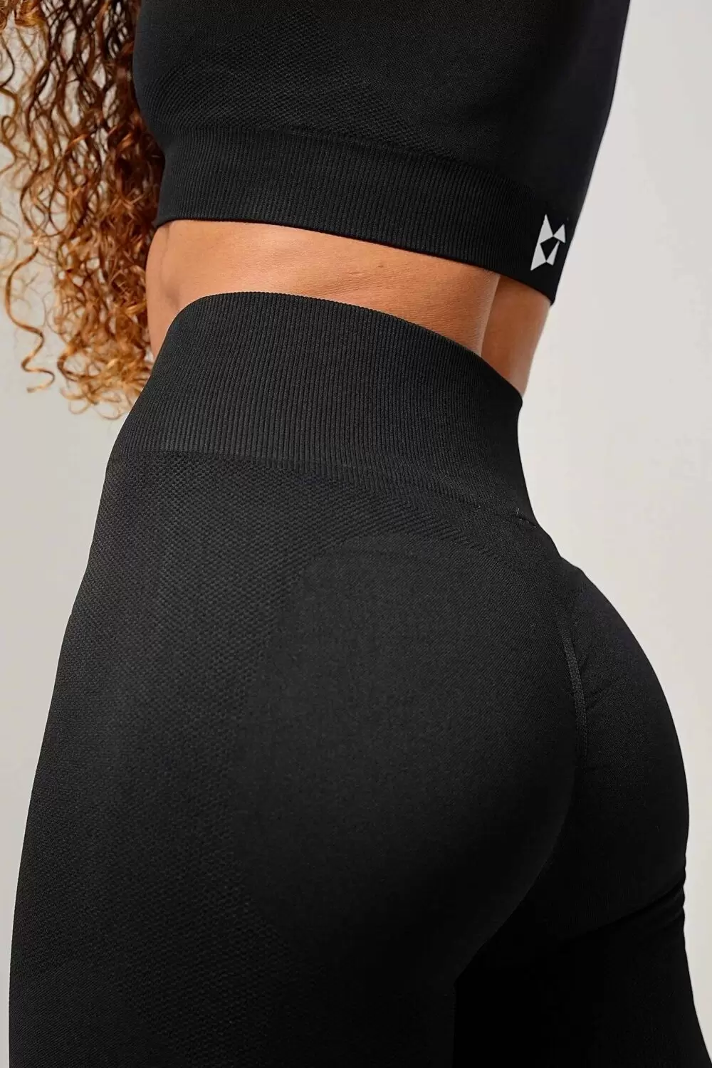 Solace seamless Leggings Onyx Black - Image 6
