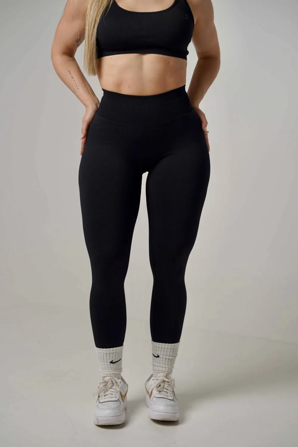A Vivid Charcoal Black Leggings - Image 2